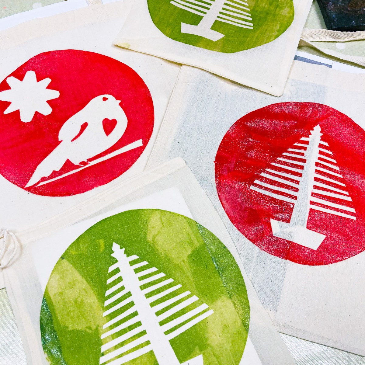 SAT 11 December: Christmas screen printing with Natasha Rand